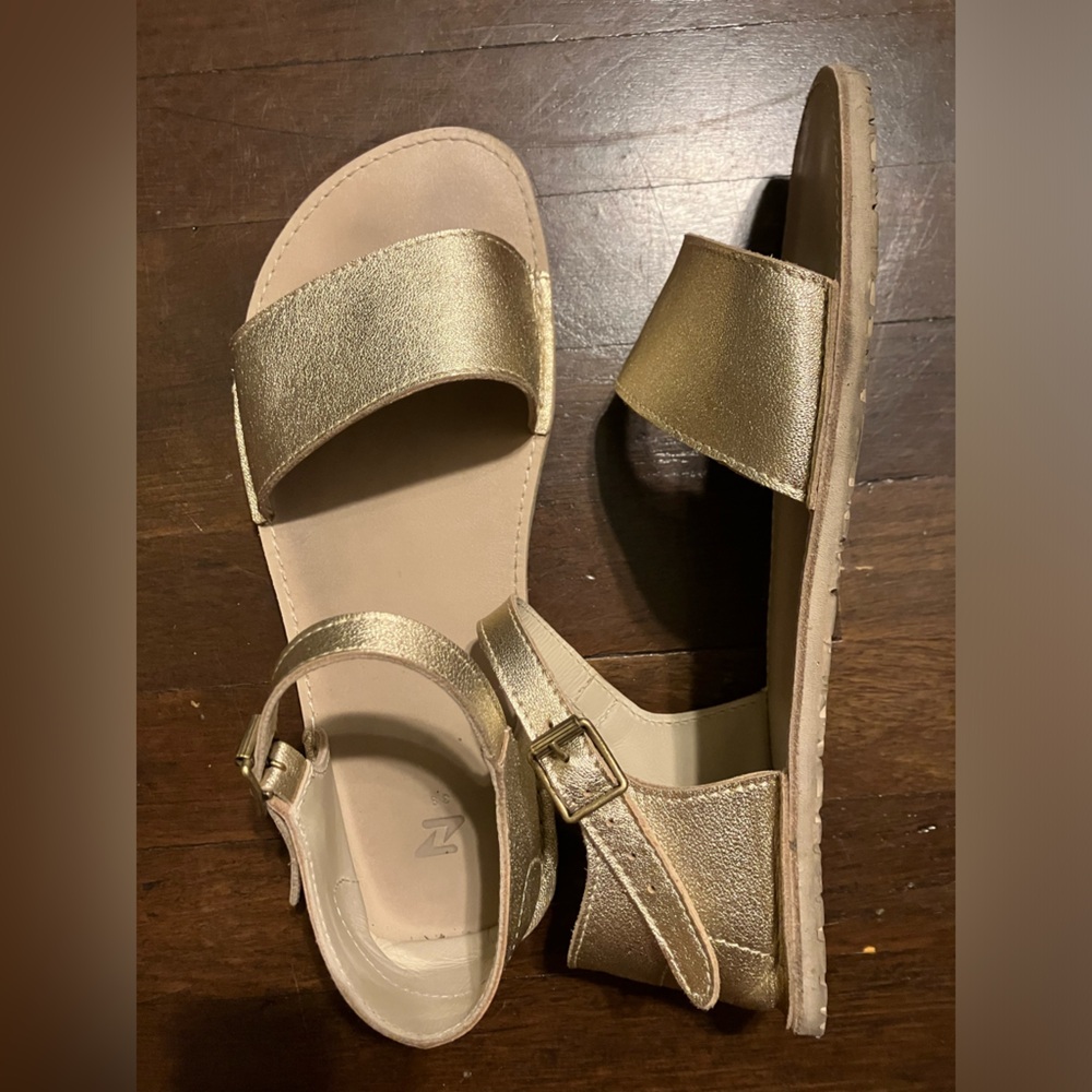 Zeazoo Siren Gold Leather Barefoot Minimalist Sandals Size 39 EUC